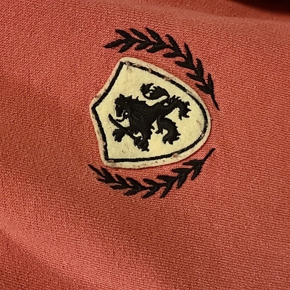 Tommy Hilfiger hoodie. One large pocket in front. Goid condition - Picture 2 of 8